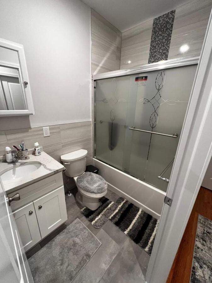 Springview Homes 12Mins From Ewr & 3 Mins From University Hospital 纽瓦克 外观 照片