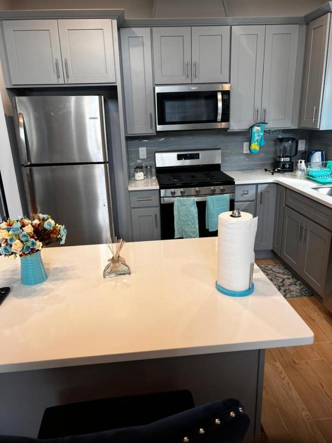 Springview Homes 12Mins From Ewr & 3 Mins From University Hospital 纽瓦克 外观 照片