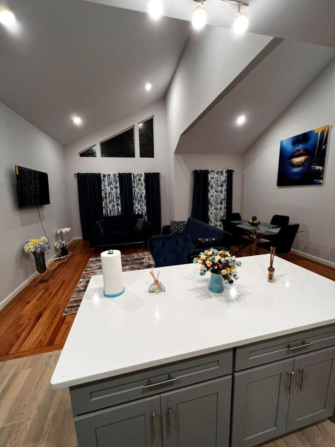 Springview Homes 12Mins From Ewr & 3 Mins From University Hospital 纽瓦克 外观 照片