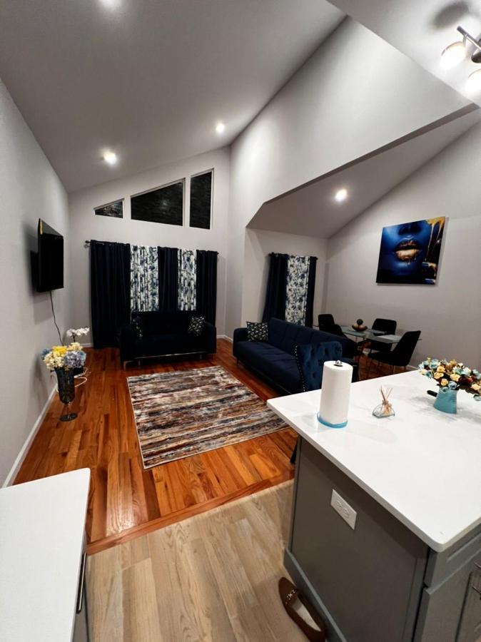 Springview Homes 12Mins From Ewr & 3 Mins From University Hospital 纽瓦克 外观 照片