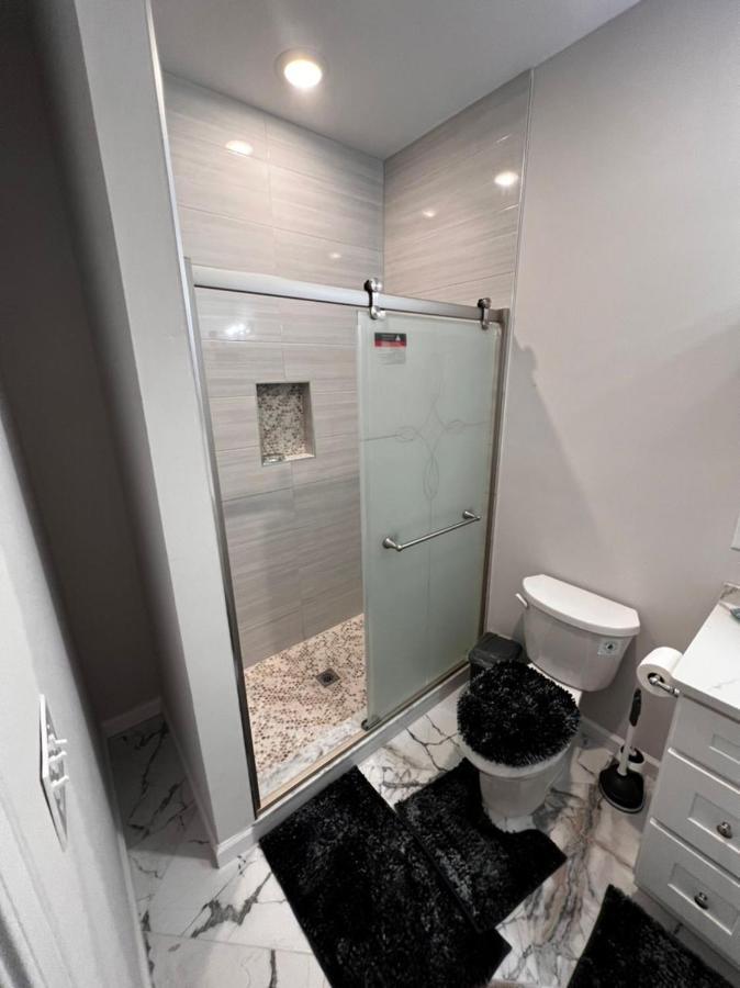 Springview Homes 12Mins From Ewr & 3 Mins From University Hospital 纽瓦克 外观 照片